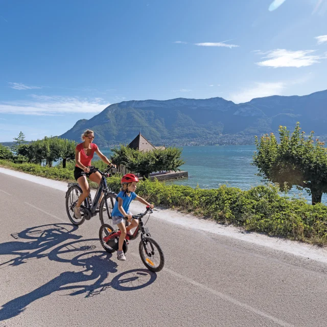 Fahrradtour entlang des Sees von Annecy